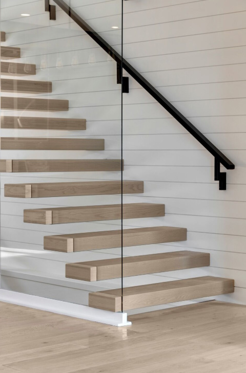 Glass Wall Connected to Treads SSR