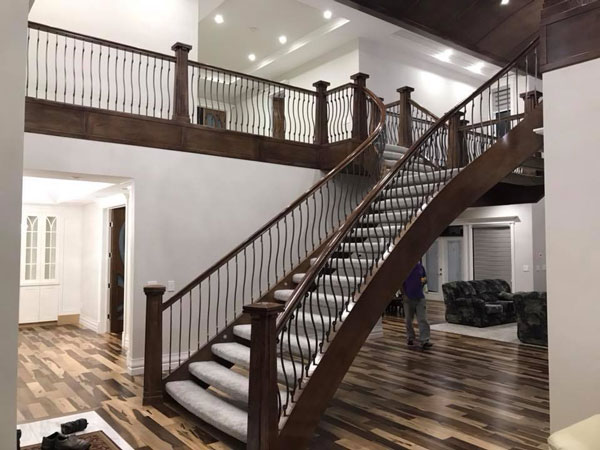 Open Riser Curved Stair with Iron Spindles SSR